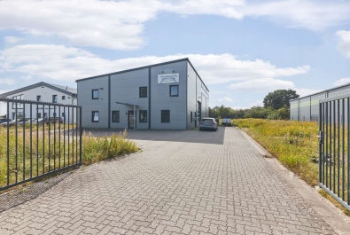 A1 Gewerbepark Süd: Moderne Gewerbehalle m. Büro–Bj. 2016–Ideal für Eigennutzer oder Kapitalanleger